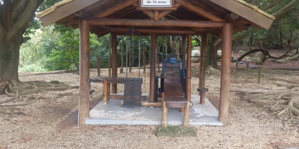 Terreno / Lote / Condomínio à venda, 1300m² - Horizonte Azul